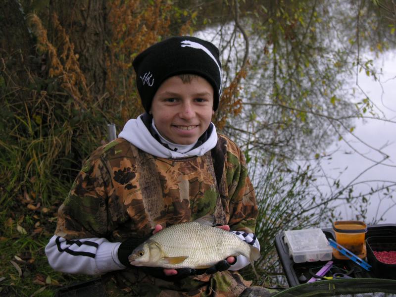 Pole Fishing at Manor Farm (22).jpg